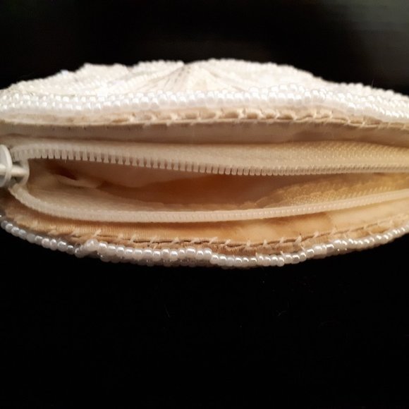 Vintage Cream Beaded Wristlet Clutch - Picture 6 of 13